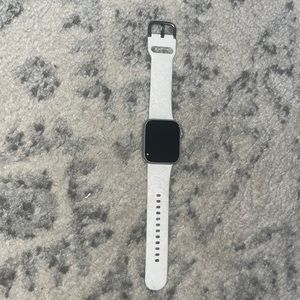 Apple Watch SE perfect condition I just never wear it